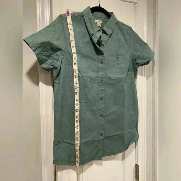 NWOT L.L. Bean Women’s Sage Green Stretch Cotton Short Sleeve Button Down - Picture 4 of 8